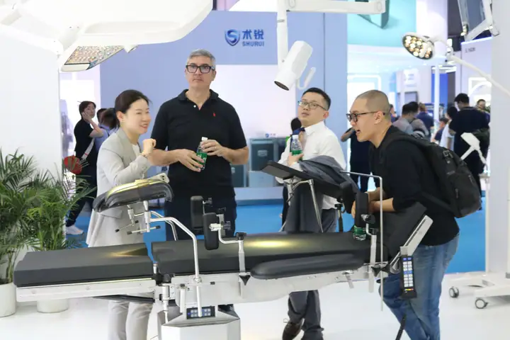 CMEF, Shanghai — photo 5